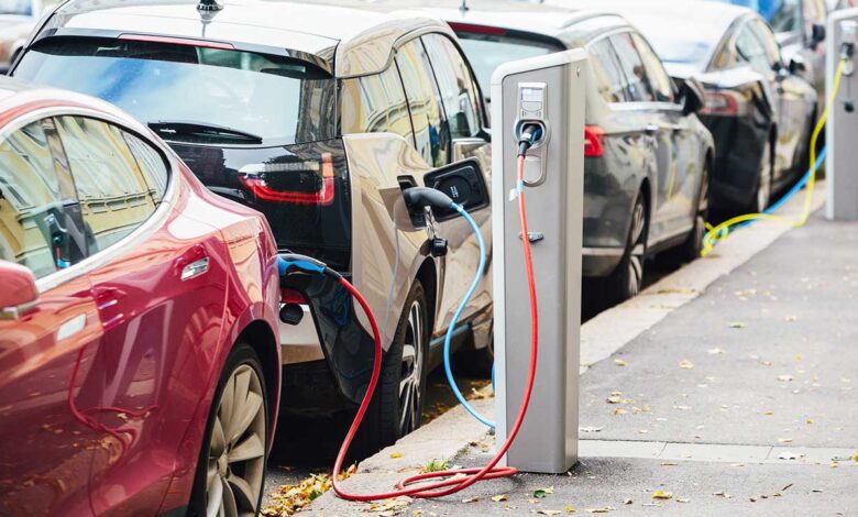 Venta de vehículos eléctricos e híbridos baja en agosto: AMIA
