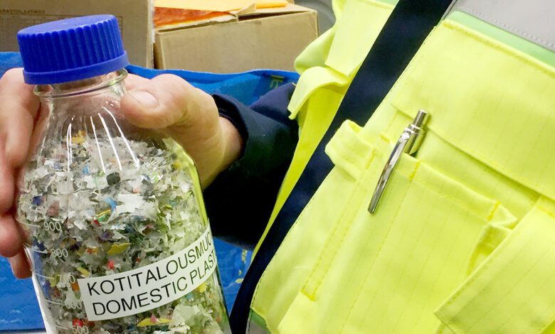 Neste procesa plásticos licuados a escala industrial