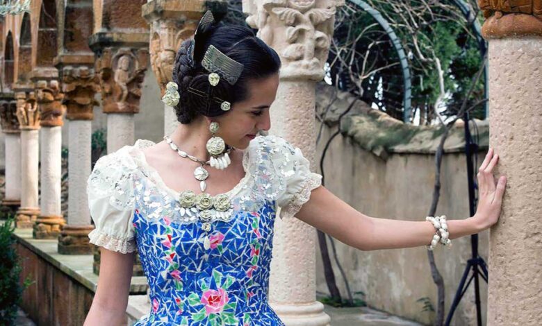 El vestido hecho con plástico reciclado que llegó a National Geographic