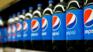 PepsiCo duplica su estrategia de reducción de plástico virgen