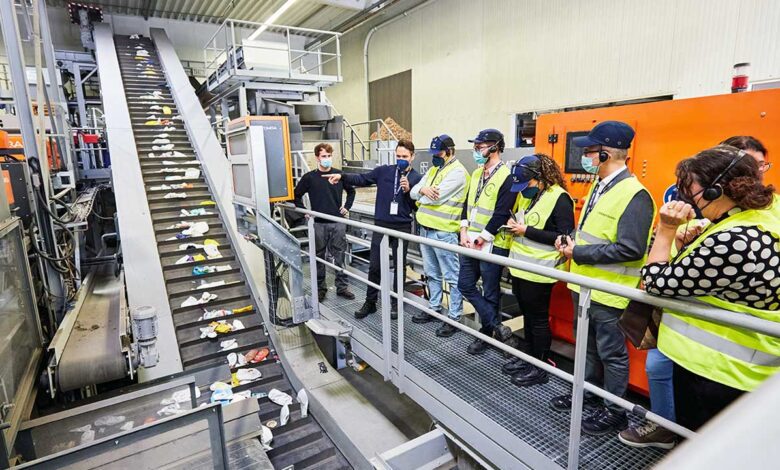 El algoritmo de la fábrica inteligente: la mentefactura del plástico