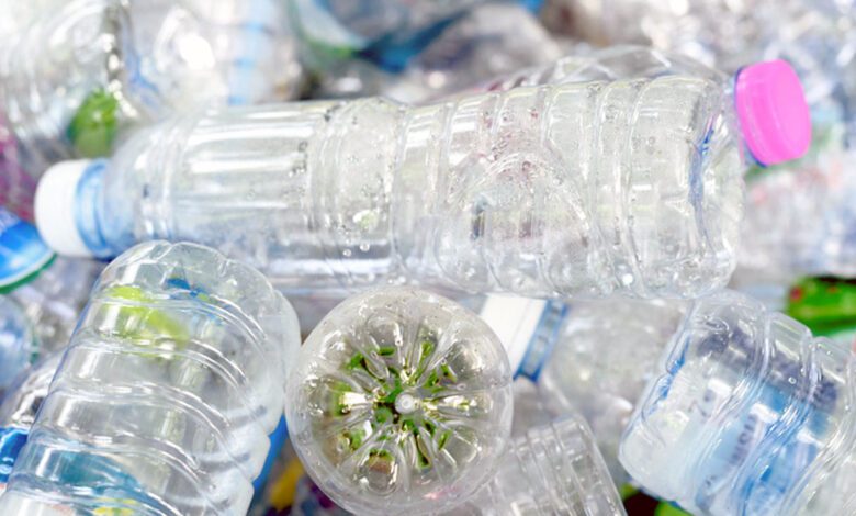 Tecnología PowerPost de Amcor reduce el peso de las botellas de PET